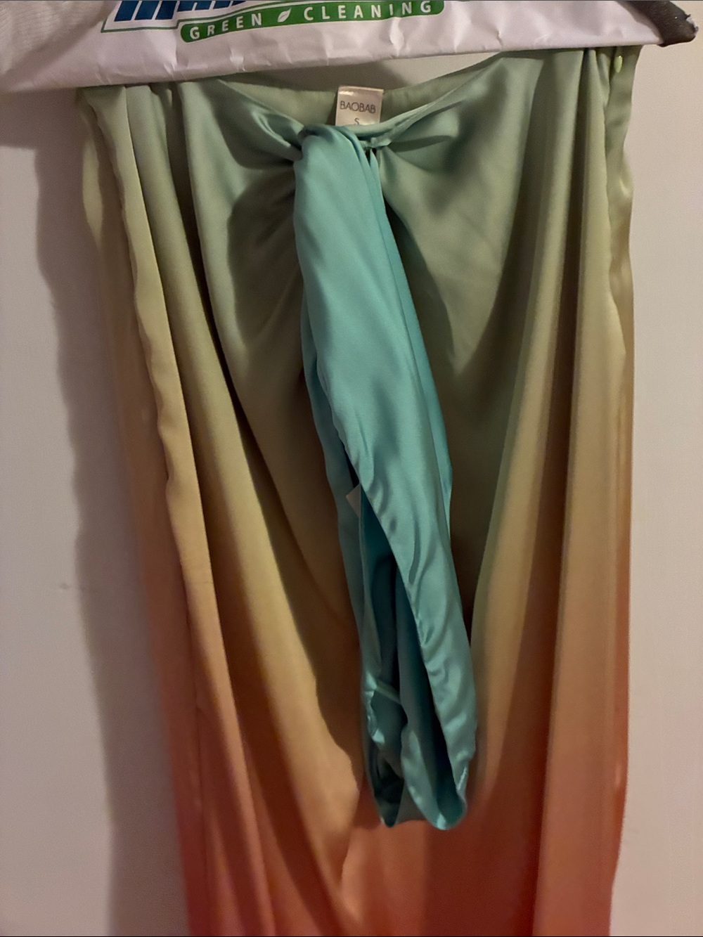 Baobab Rio Ombr Rainbow Cutout Maxi Dress SMALL
Passion Fruit - Picture 8 of 14